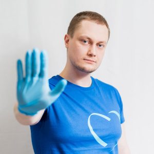 Сохранить здоровье зубов: гигиена при брекетах