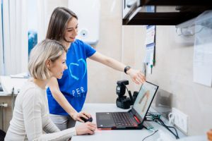 Всегда ли можно делать имплантацию зубов?