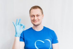 Почему нужно лечить, а не удалять молочные зубы?