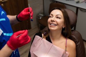 Потемнение эмали: в чем причина?