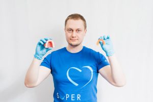 Какой вид съемного протезирования выбрать?